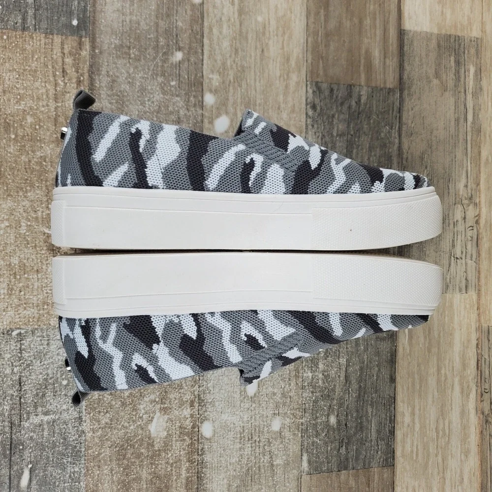 Steve Madden Maygee Womens Platform Shoes Sz 8.5 Gray Camo Slip‎ On Sneaker